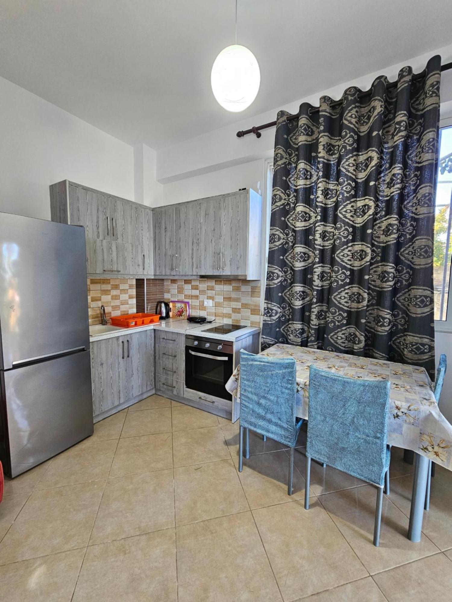 Ledion Apartamento *