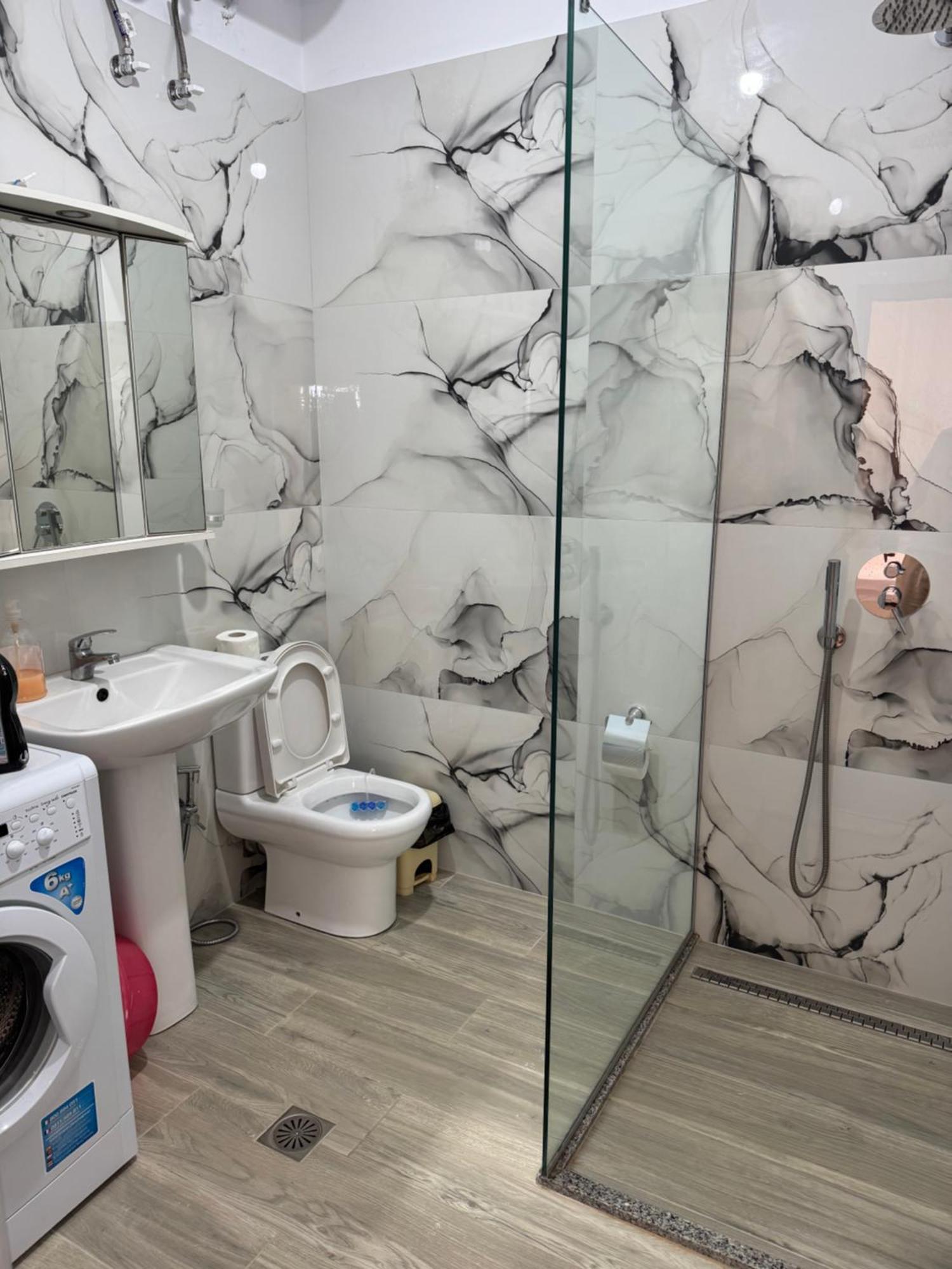 Ledion Apartamento *